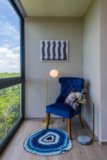 Designer Penthouse - Jungle Views, Bike To