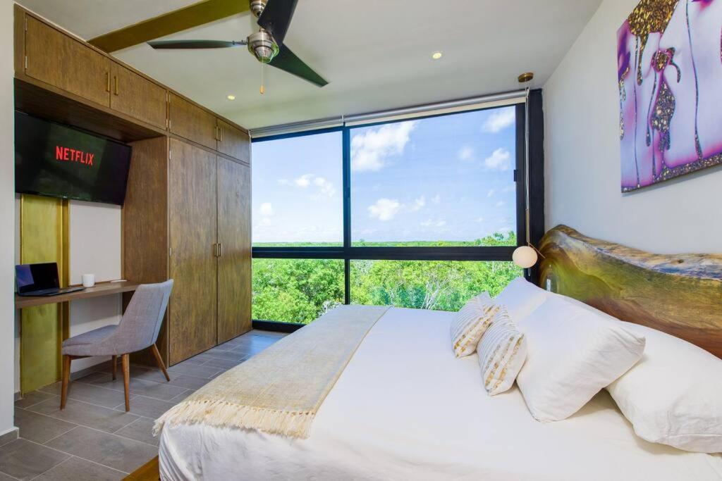 Designer Penthouse - Jungle Views, Bike To *