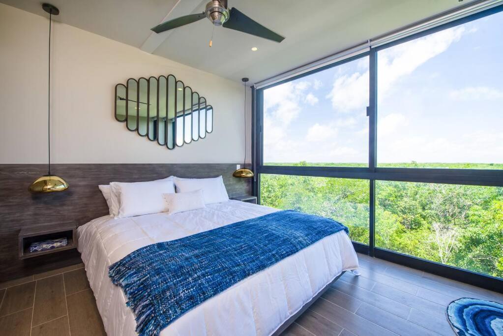Designer Penthouse - Jungle Views, Bike To