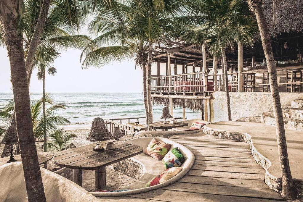 Designer Penthouse - Jungle Views, Bike To