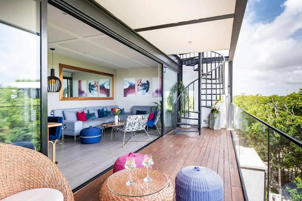 Apartment Designer Penthouse - Jungle Views, Bike To